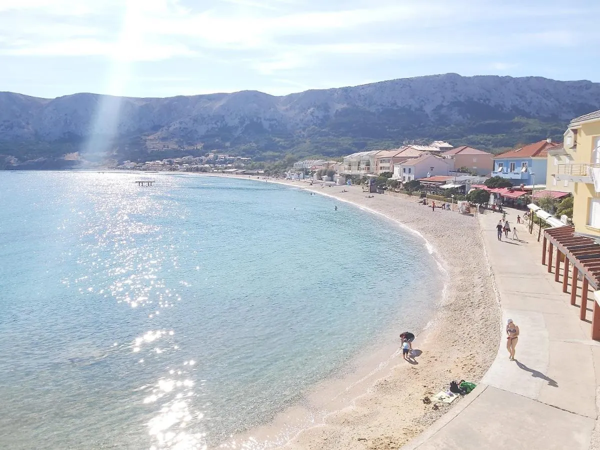 Apartment Nika, 4*, 2-bedroom, barbecue Baška